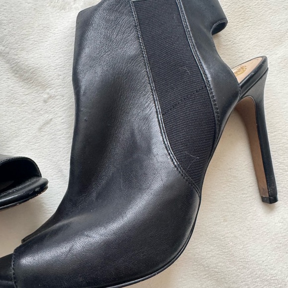 Vince Camuto heels - Picture 4 of 13